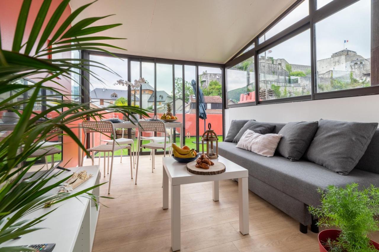 Air-Conditioned Flat With Terrace - Private & Independent - 루르드 외부 사진