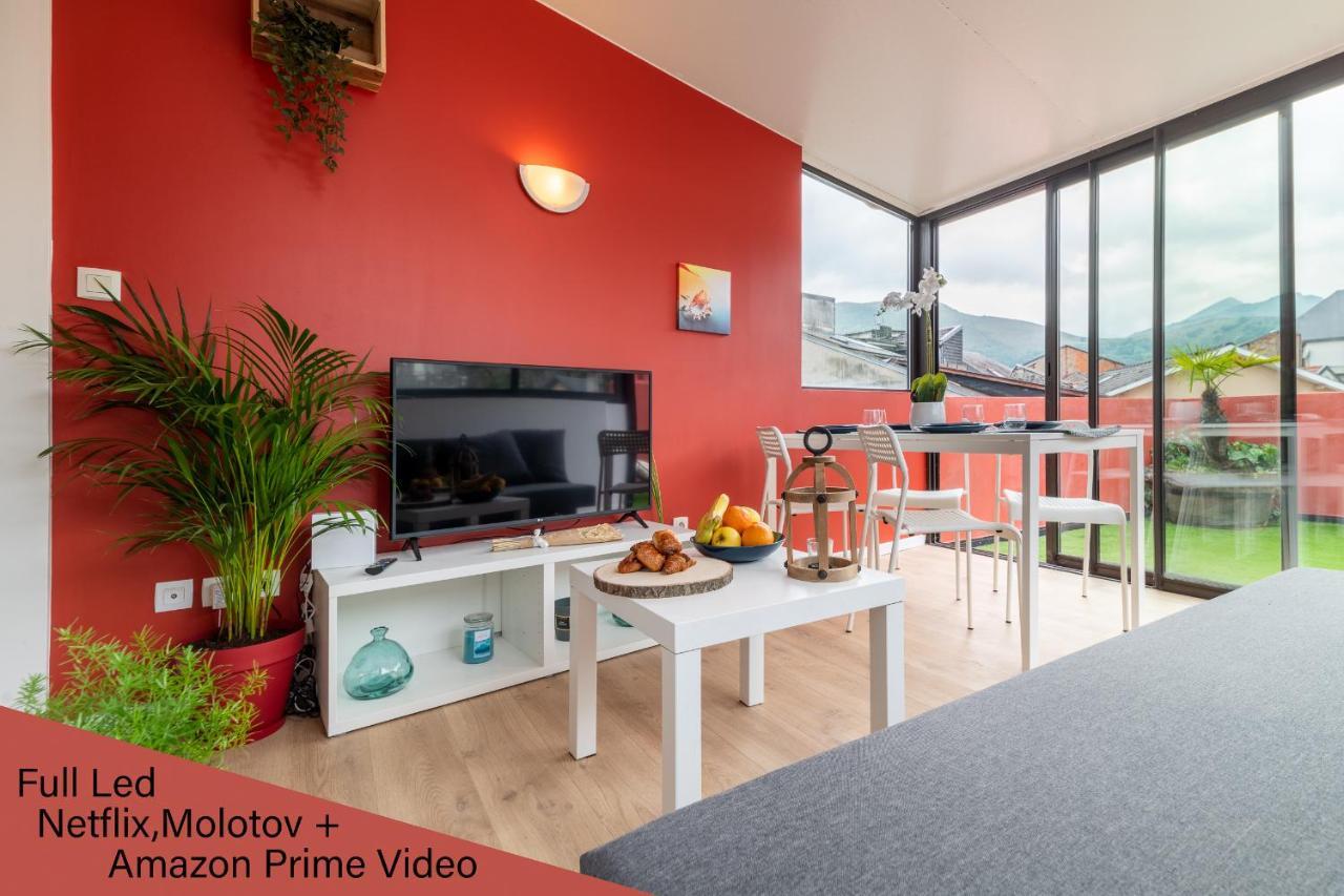 Air-Conditioned Flat With Terrace - Private & Independent - 루르드 외부 사진